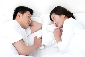 老婆被我妈逼得差点儿离家出走，我的态度就一个：我的女人我宠，爱咋咋地图片