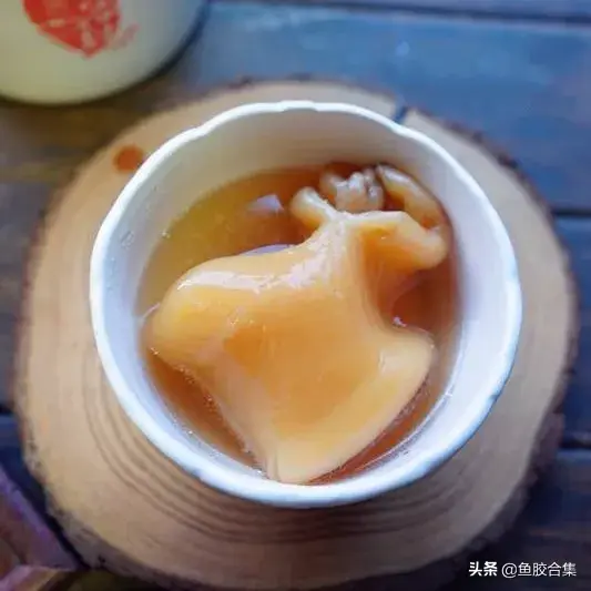 花胶煲猪肚有什么功效 2026年花胶煲猪肚有什么功效和禁忌
