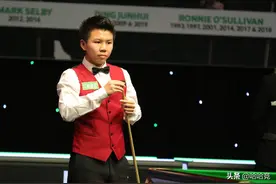 连续挑落TOP16！周跃龙首进英锦赛四强，罗伯逊三连胜塞尔比图片