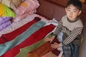 一组催人泪下的母子照片，张张触动人心，感受母爱的伟大图片