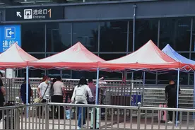 孩子，你不管在何方，都是爸妈心头的牵挂图片
