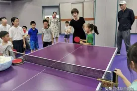 她曾是女乒一姐，抽烟喝酒烫头发还和队友谈恋爱，拿下59块金牌图片