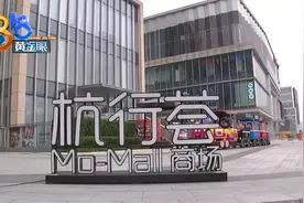 到专卖店想换原装屏幕，销售员拿去市场修？图片