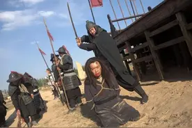 他是唐初名将，被杀前的一个眼神，吓得刽子手三刀才将其头颅砍下图片