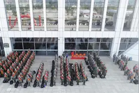 福建省南平市闽北新兵在尊崇中光荣启程图片