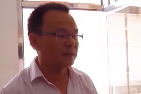 女孩被男友骗70万，证据指向异地，嫌疑人被警方找到时却一头雾水视频封面