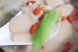 竹荪营养丰富，香味浓郁，滋味鲜美，自古就列为“草八珍”之一图片