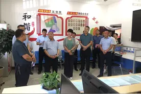庆阳市政协调研庆城镇北街社区城镇困难群众生活保障工作图片