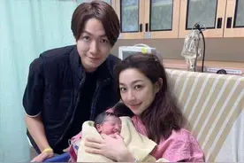 39岁男星喜得爱子！晒一家三口合照喜笑颜开，全程陪产激动落泪图片