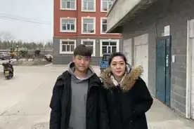 两个聋哑人的姐弟恋，跨越1300公里异地恋，结婚后月入过万图片