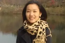 她毕业和学长结婚，不漂亮也没背景，如今老公身价2600亿图片