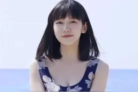 吉冈里帆｜日本俏丽清纯肤如凝脂美少女图片