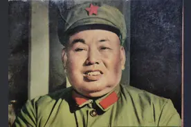 对越反击战，许世友突然出现在火车站，亲自处理一起特殊事件图片