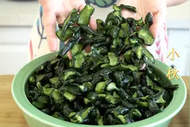 黄瓜也能冻着吃？香辣清脆，拌一下就能吃，特方便图片