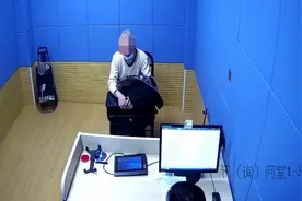 一念之差顺手牵羊！普陀警方侦办一起盗窃电动自行车电瓶案图片