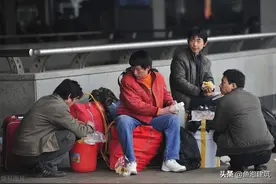 越来越多的农民工想带着老婆一起打工，这是为什么呢？图片