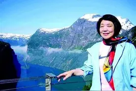 毕淑敏：你要学会好好爱自己图片