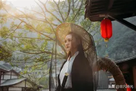 上饶葛仙山下有个“葛仙村”，村中遇见女侠客，让我觉得很意外图片