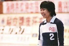 中国女排五连冠的唯一全程亲历者，退役成亿万富翁女儿是清华博士图片