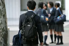 中日孩子区别有多大？看完日本小孩，才知道中国孩子有多单纯图片