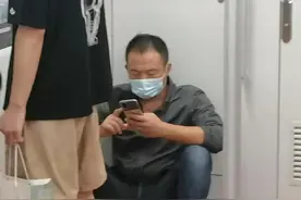 “请不要使用自带小板凳！”地铁11号线官方近期先后三次发出提醒图片