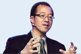 俞敏洪被25个女生拒绝后，趁游湖表白校花：不答应，就推你下湖图片