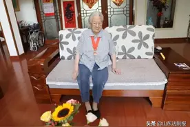 百岁老党员耿相柏：入党八十余载初心如磐 百年芳华诠释党员本色图片