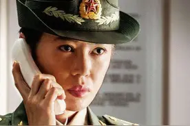 英姿飒爽的7位女星，演军人只服她们，高颜值不说，最具军人气质图片