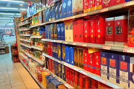 超市4种“廉价”白酒，因太便宜无人问津，其实都是纯粮酿造好酒图片