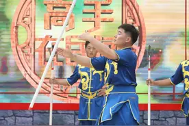 厉害！乡村教师手工制作二级水火箭，5秒可冲上百米高空图片