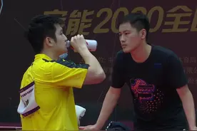 国乒一名有教练潜质的队员，客串场外指导，造成王艺迪逆转车晓曦图片