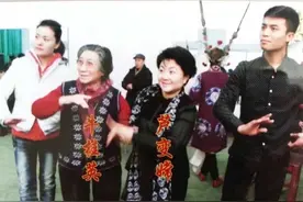 芦变嫦与牛桂英的师徒缘图片
