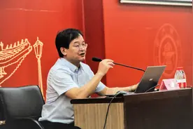 开学第一讲！中国船级社专家受邀做客上海交通大学船建学院图片