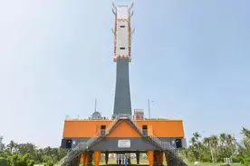 自重两千吨、能扛几千度高温，这辆“车”送神舟十二号顺利上天图片