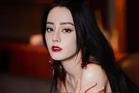 一瞬间心动，新疆美女迪丽热巴图片