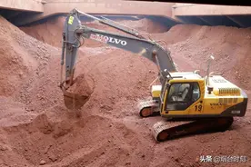 挖掘机作业无人化 烟台港40万吨码头频出“黑科技”图片