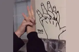 那些惊艳半个青春的小说开头和结尾图片