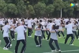 别人家的课间操！高一学生课间操跳出舞台c位感图片