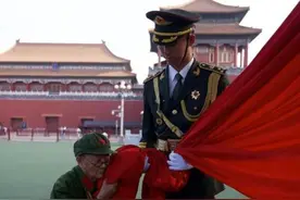 这位老兵，身高只有1米2，却暗杀过许多日军和汉奸，如今依然健在图片