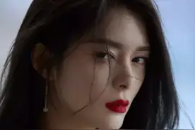 在舞台上翻白眼还能被夸A爆，姬圈天菜的接班人居然是靠整容逆袭图片