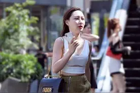 不仔细看的话，说“蜜桃裤”会发光发亮，没几个人相信吧？图片