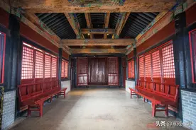 山东孔府两张红色长凳，明朝有人坐了结局很惨，几百年无人敢坐图片