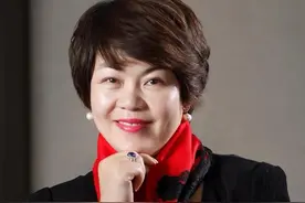 3000元起家而今年营收40亿，她和丈夫把夫妻店做成上市公司图片
