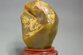 老农带“压菜石”上节目鉴宝，引得观众大笑，专家：至少值5亿图片