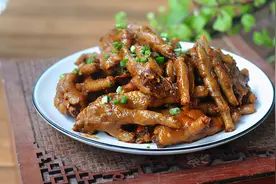 电饭煲做鸡爪，入口即化！胶质十足零失败！配方和做法详细告诉你图片