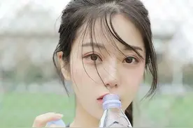 体育学院女生图片
