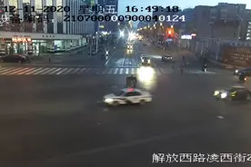 太和交警紧急护送病人就医 为生命开辟“绿色通道”图片