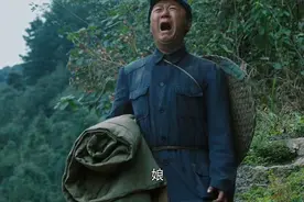 《功勋》张富清三次荣获一等功，却一条裤子穿30年，他究竟图啥？图片