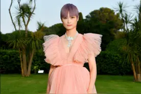 36岁李宇春大变样，从“假小子”变时尚女王，越来越有女人味了图片