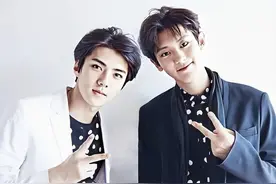 EXO淘气的“灿烈弟弟”和内敛的“世勋哥哥”，可爱的两兄弟图片